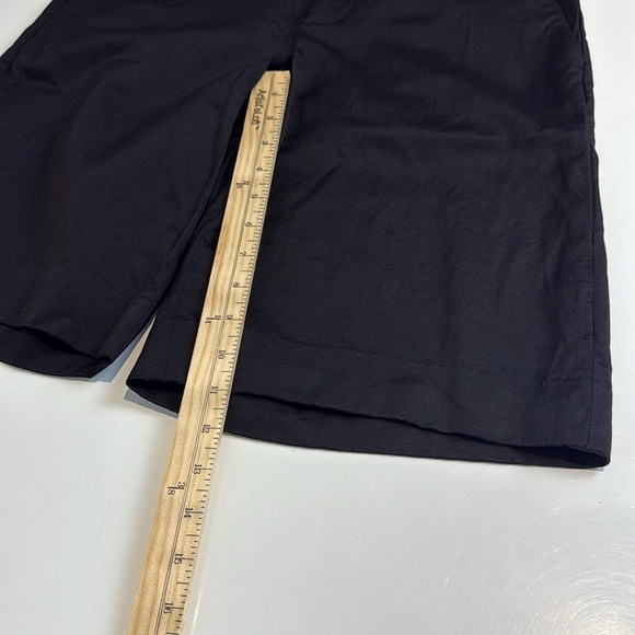 Vince Black Flat Front Bermuda Shorts Size 4 - Picture 6 of 8